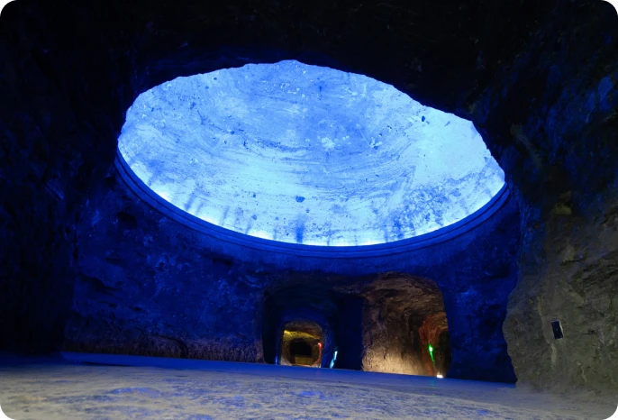 🏔️ Descubre la Catedral de Sal de Zipaquirá y su Encantador Centro Histórico